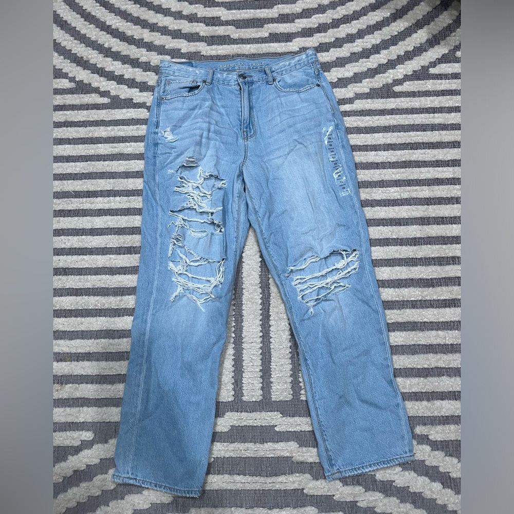 American Eagle NWOTS Mom straight Jean